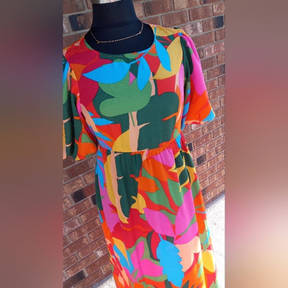 Bold Tropical Print Maxi Dress